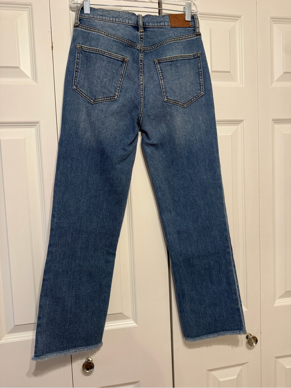 Johnny Was SANDRA STRAIGHT
CROPPED JEAN
HIGH RISE size 26 excellent condition - Picture 6 of 15